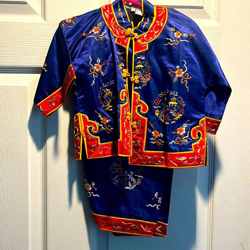 Beautiful kids traditional Chinese embroidered jacket and pants set